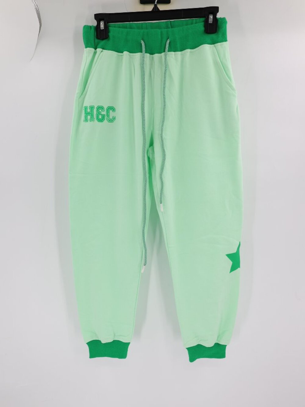 NWOT Hammill & Co Joggers Womens small L24 green Sweatpants Cotton star print